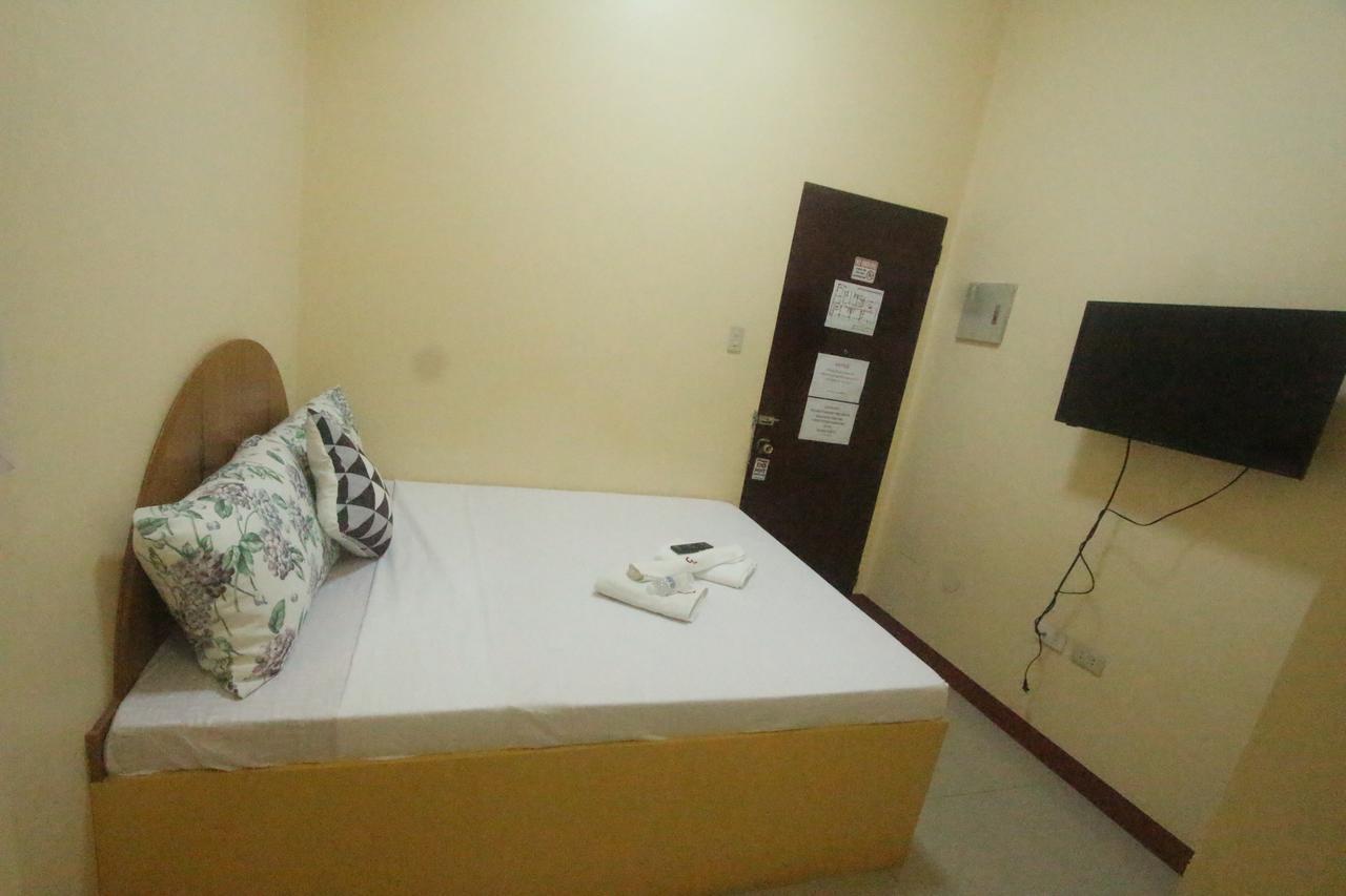 Heart Hotel And Services Dumaguete City Екстер'єр фото